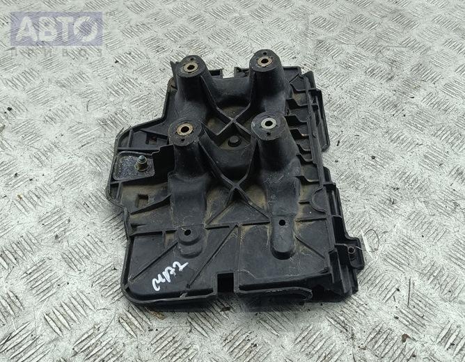 Кожух к Volkswagen Golf 2001