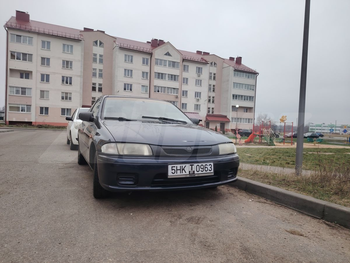 Mazda 323 V (BA), 1998