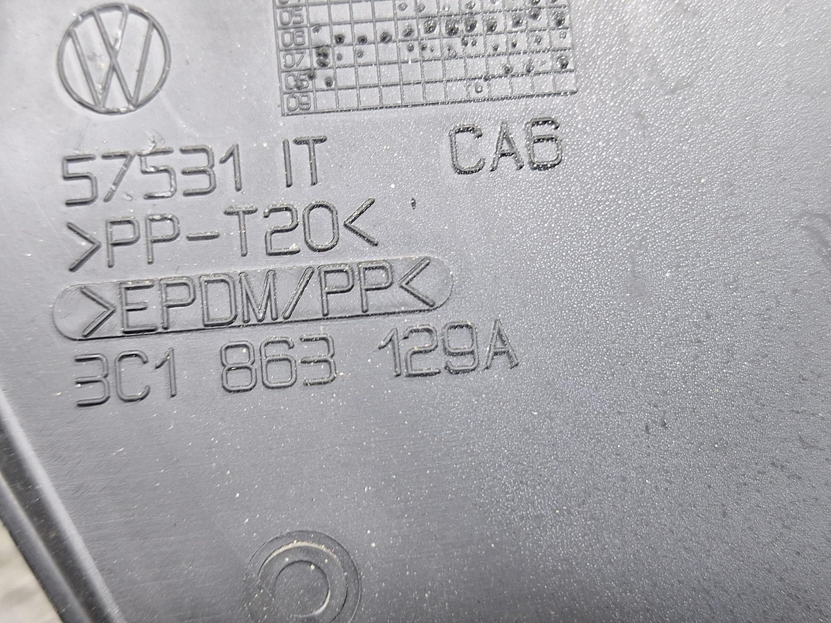 Кожух рулевой колонки к Volkswagen Passat 2009