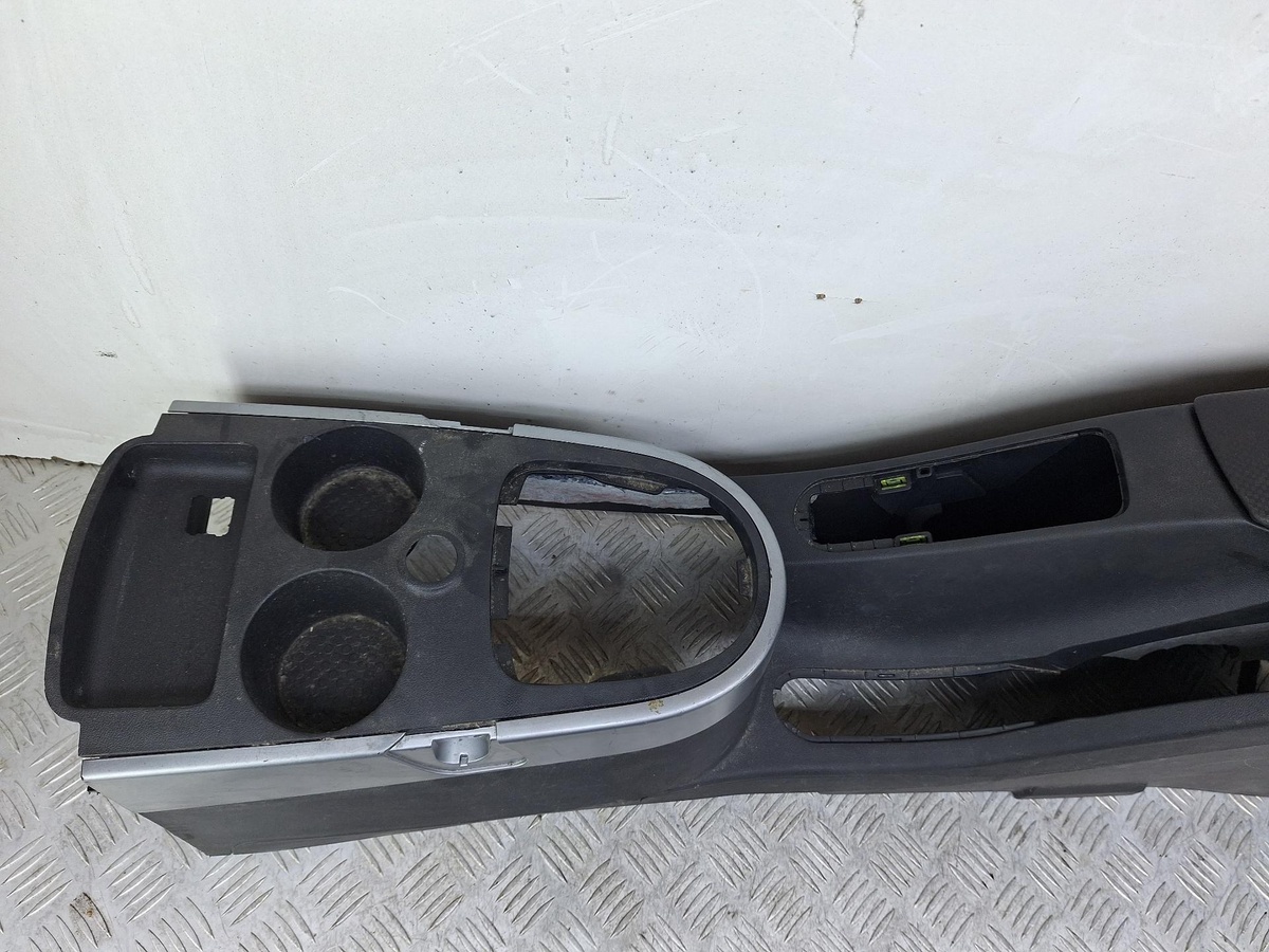 Подлокотник к SEAT Altea 2012