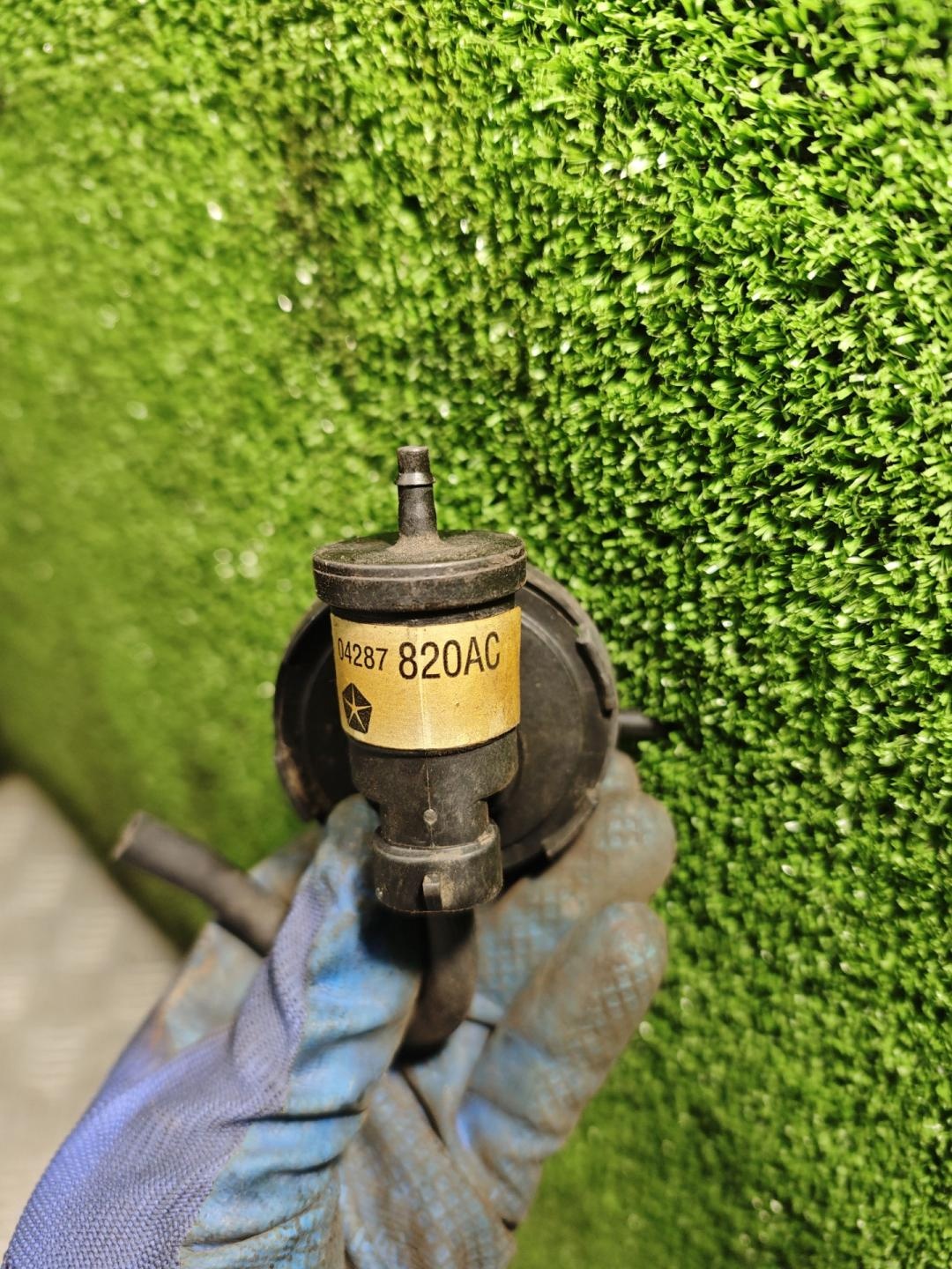 Клапан EGR к Dodge Caravan 2002