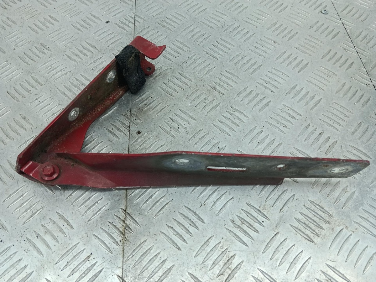 Петля капота правая к Chevrolet Alero 2002