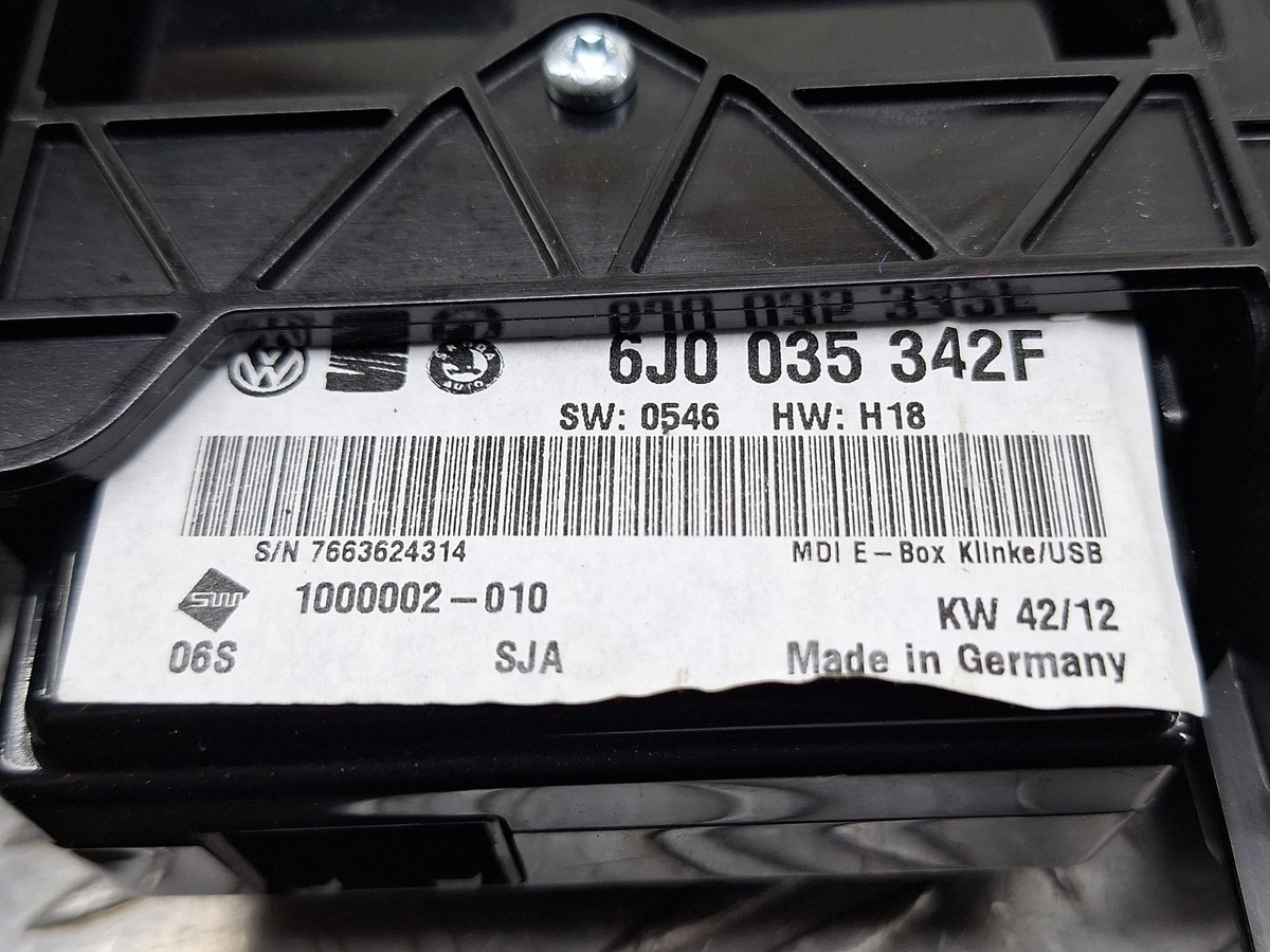 Разъем AUX / USB к SEAT Altea 2012