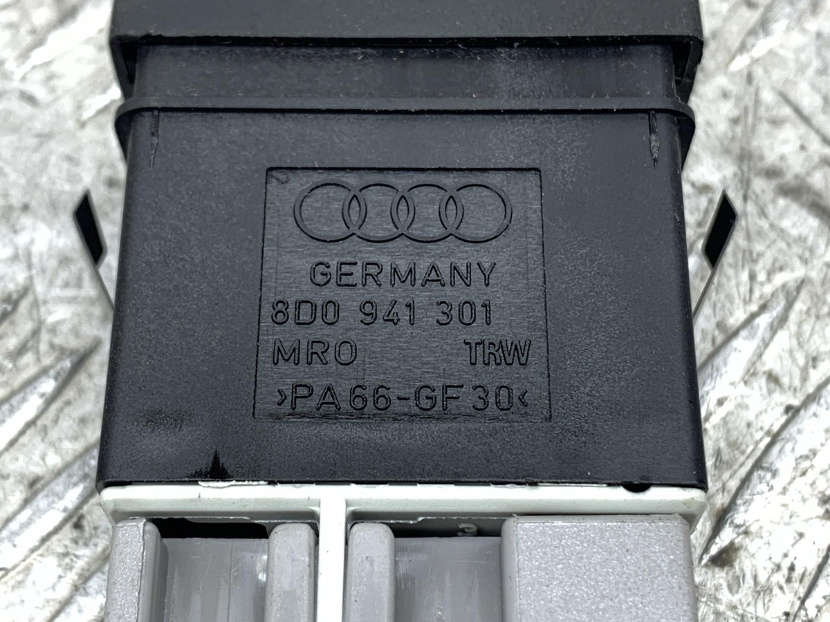 Кнопка корректора фар к Audi A4 1997