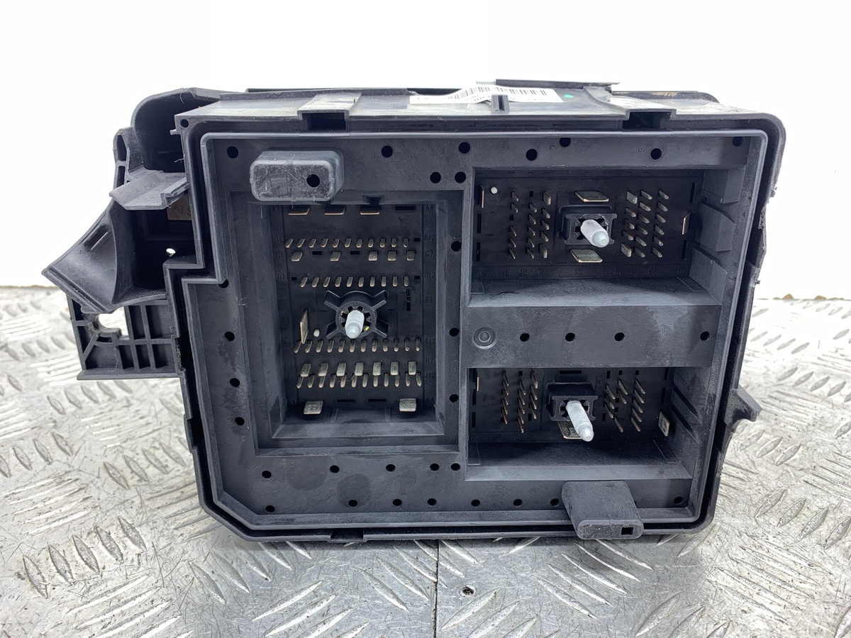 Блок предохранителей к Opel Corsa 2016