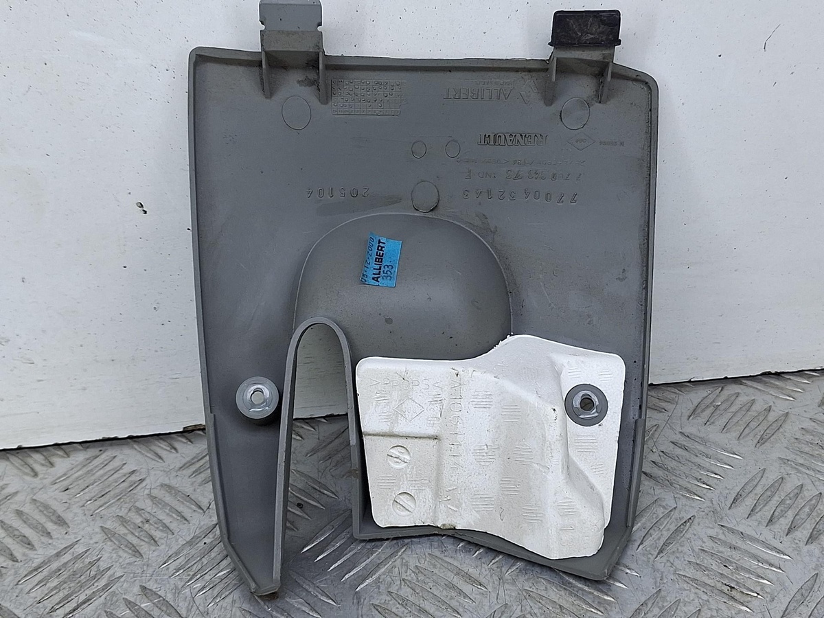 Кожух рулевой колонки к Renault Scenic 2001