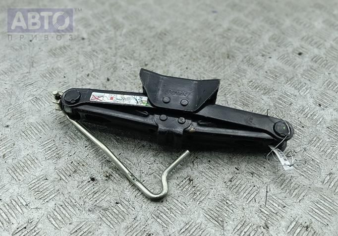 Домкрат к Peugeot 308 2008