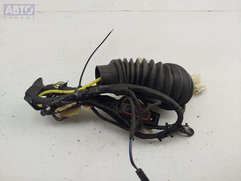 Проводка двери к Volkswagen Passat 1995