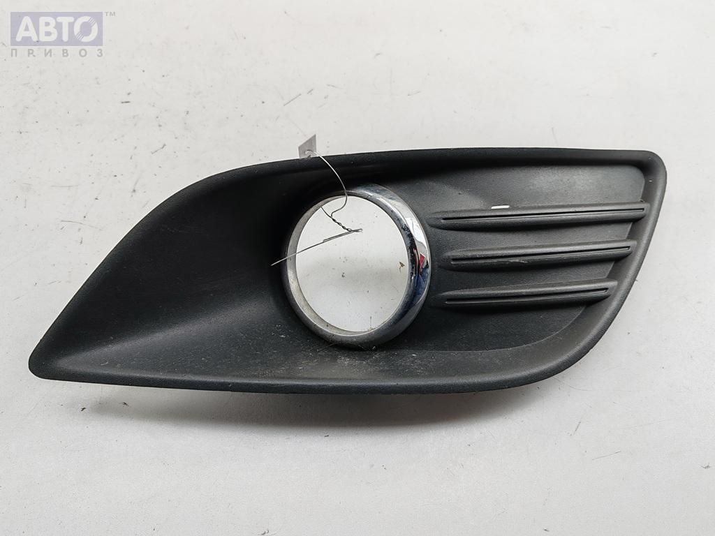 Рамка фары к Ford Focus 2009