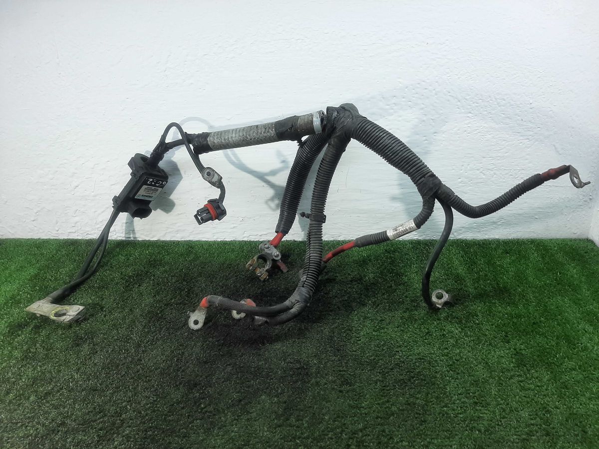 Проводка двигателя к Hummer H3 2008