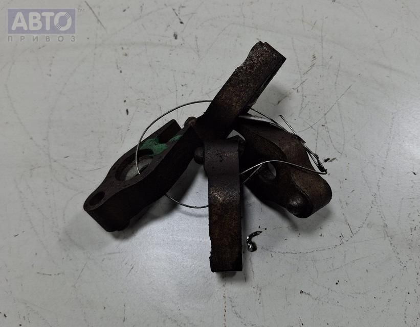 Крепления/Кронштейны к Ford Focus 2002