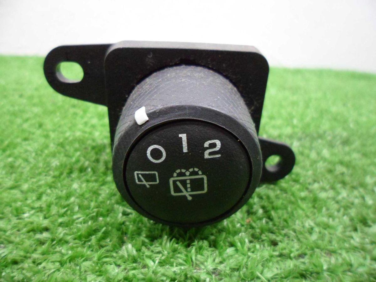 Кнопка  к Hummer H3 2008