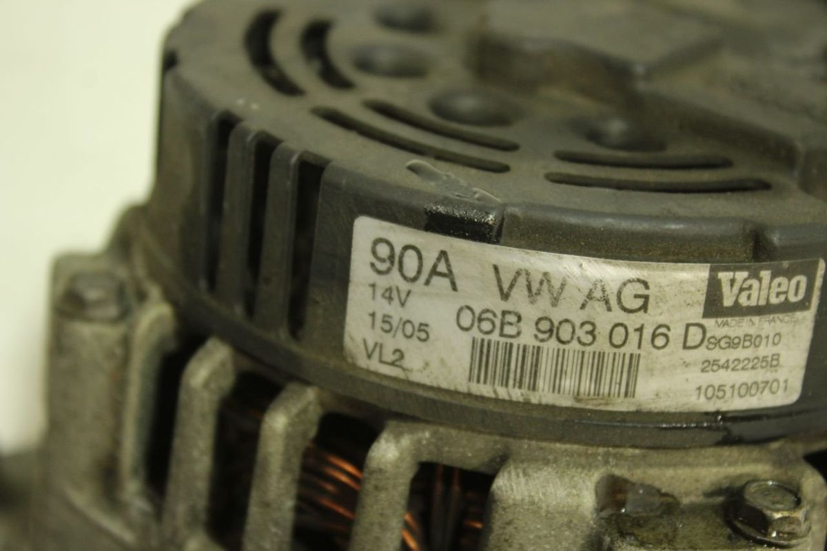 Генератор к Audi A6 2004