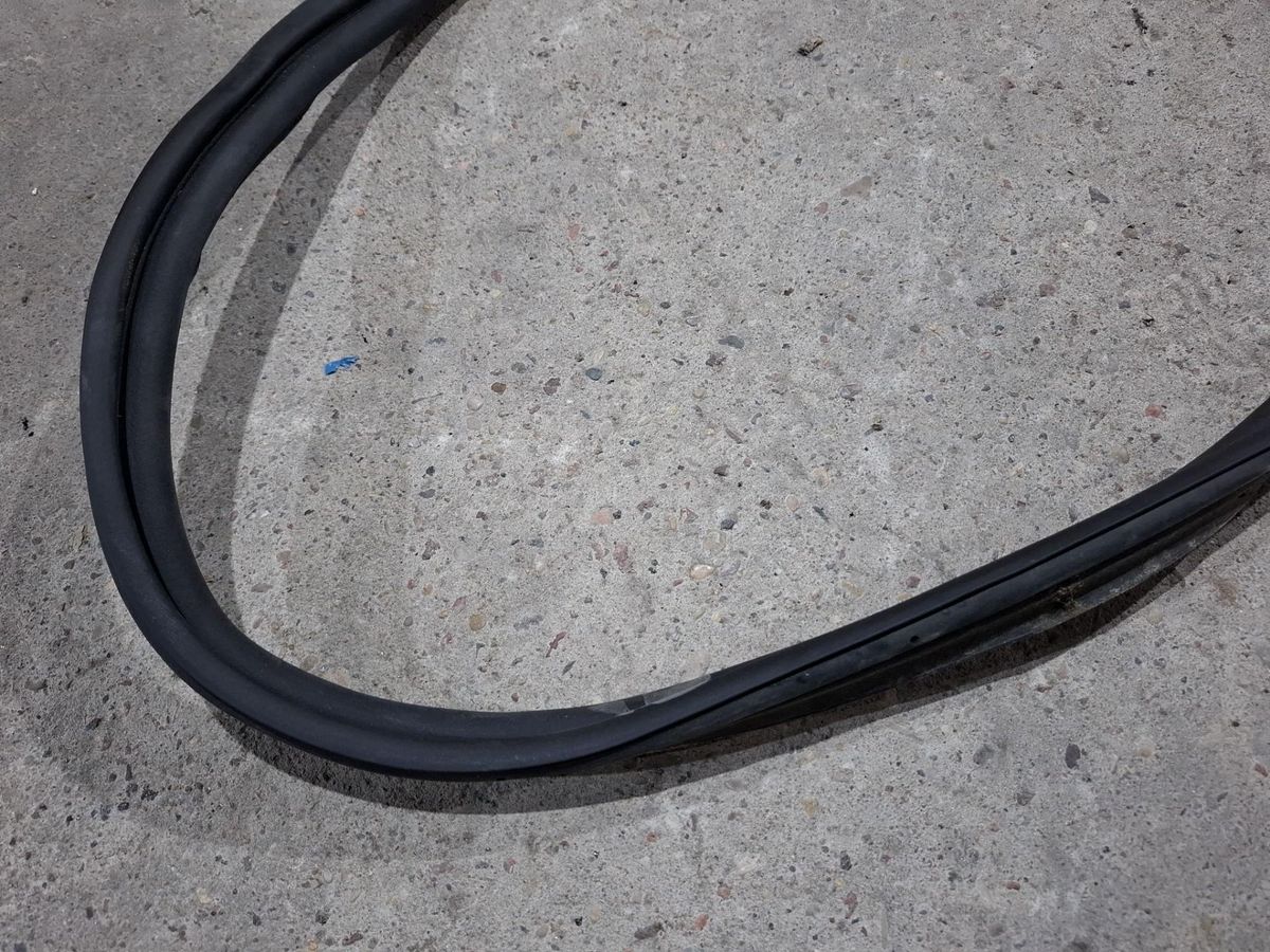 Уплотнитель багажника к Volkswagen Jetta 2019
