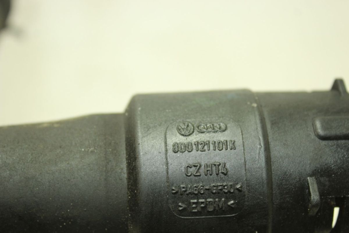 Патрубок радиатора к Audi A4 2004