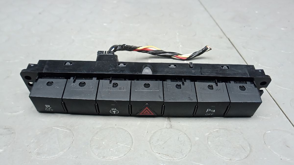 Кнопка  к Jeep Grand Cherokee 2012