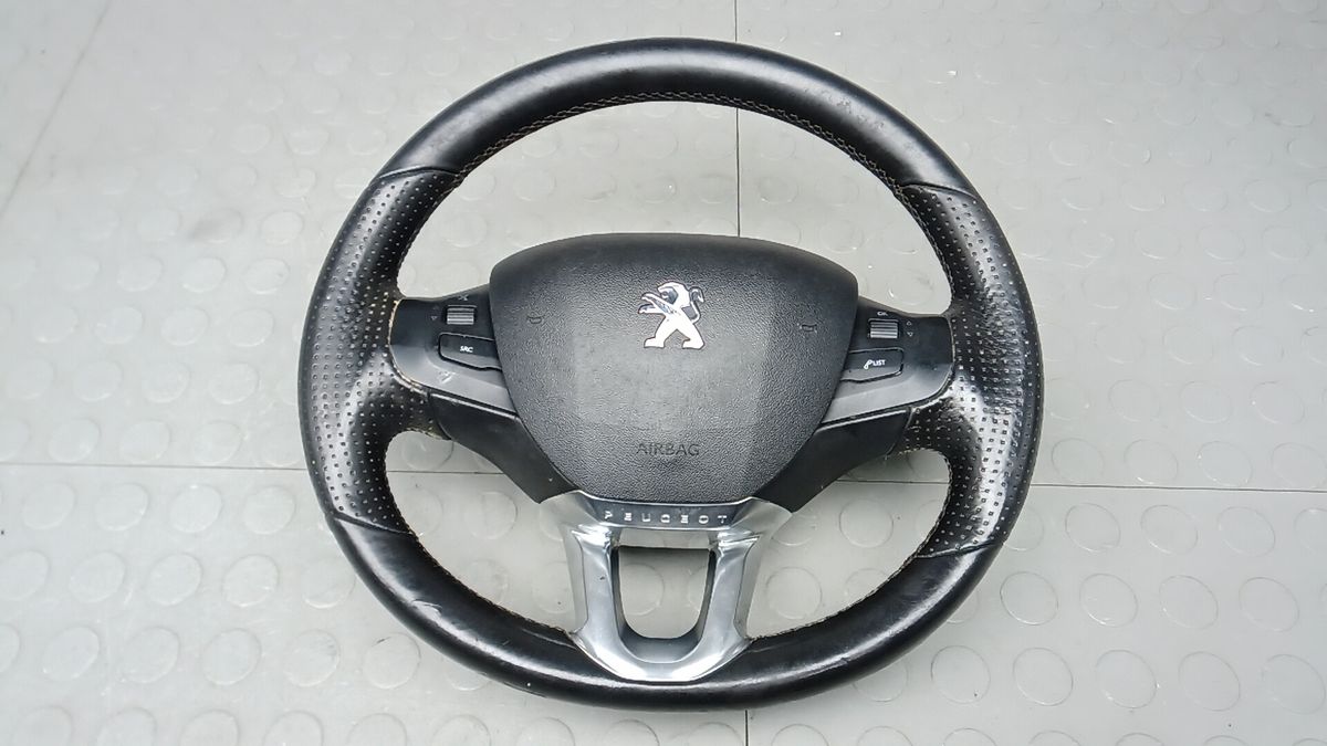 Руль к Peugeot 208 2012