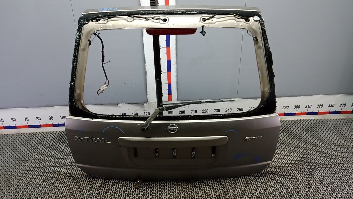 Замок двери к Nissan X-Trail 2002