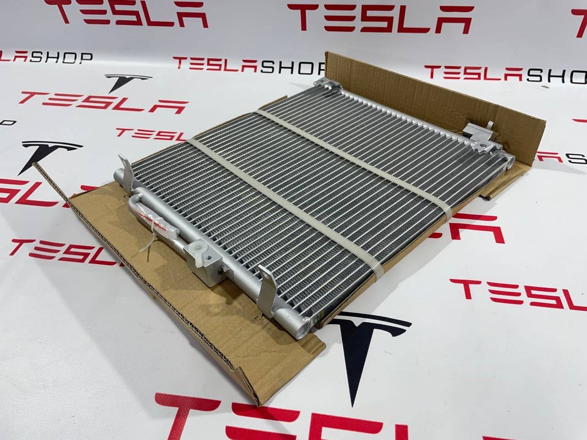 Радиатор кондиционера к Tesla Model S 2017
