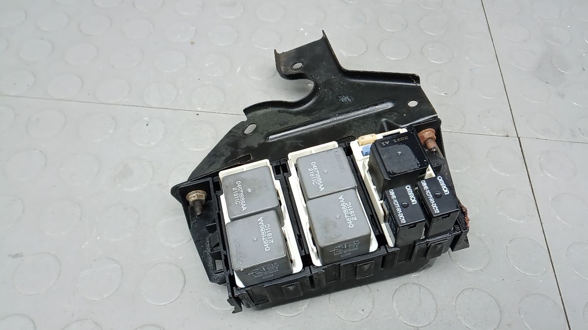 Блок предохранителей к Jeep Grand Cherokee 2012
