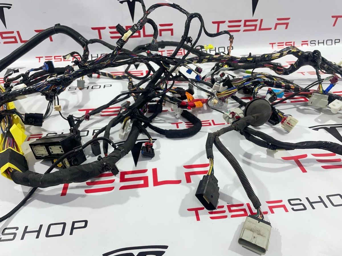 Проводка к Tesla Model X 2022
