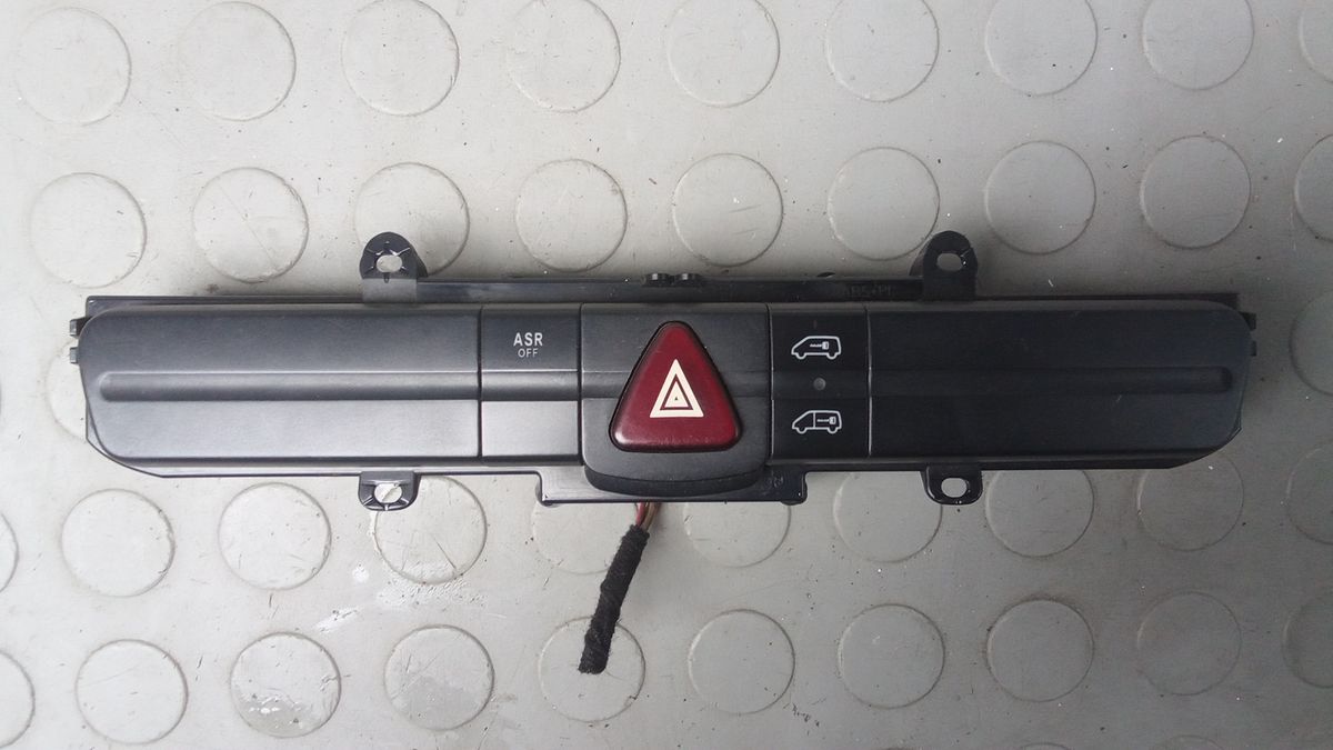 Кнопка  к Mercedes-Benz Sprinter 2007