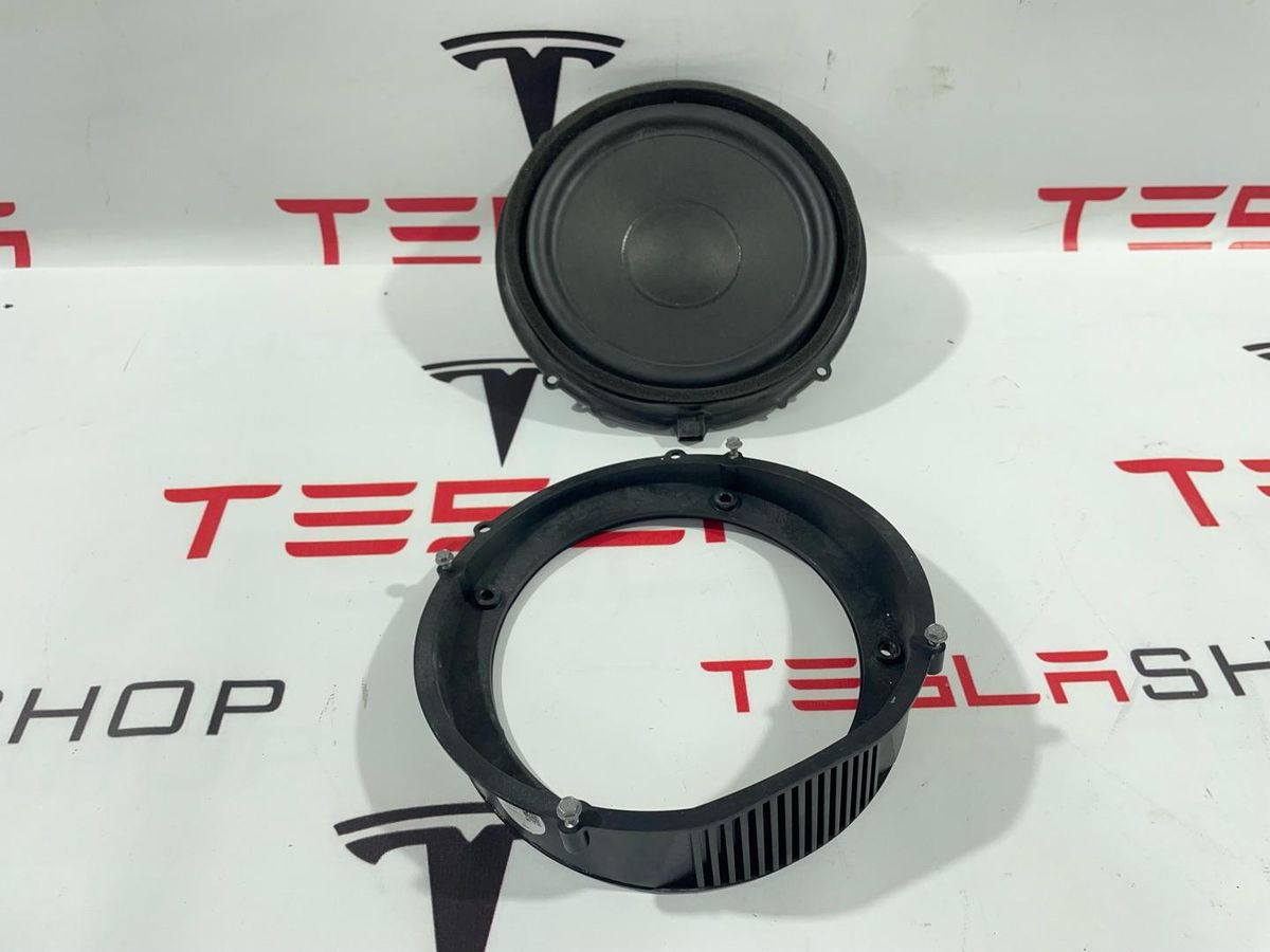 Динамик к Tesla Model X 2022