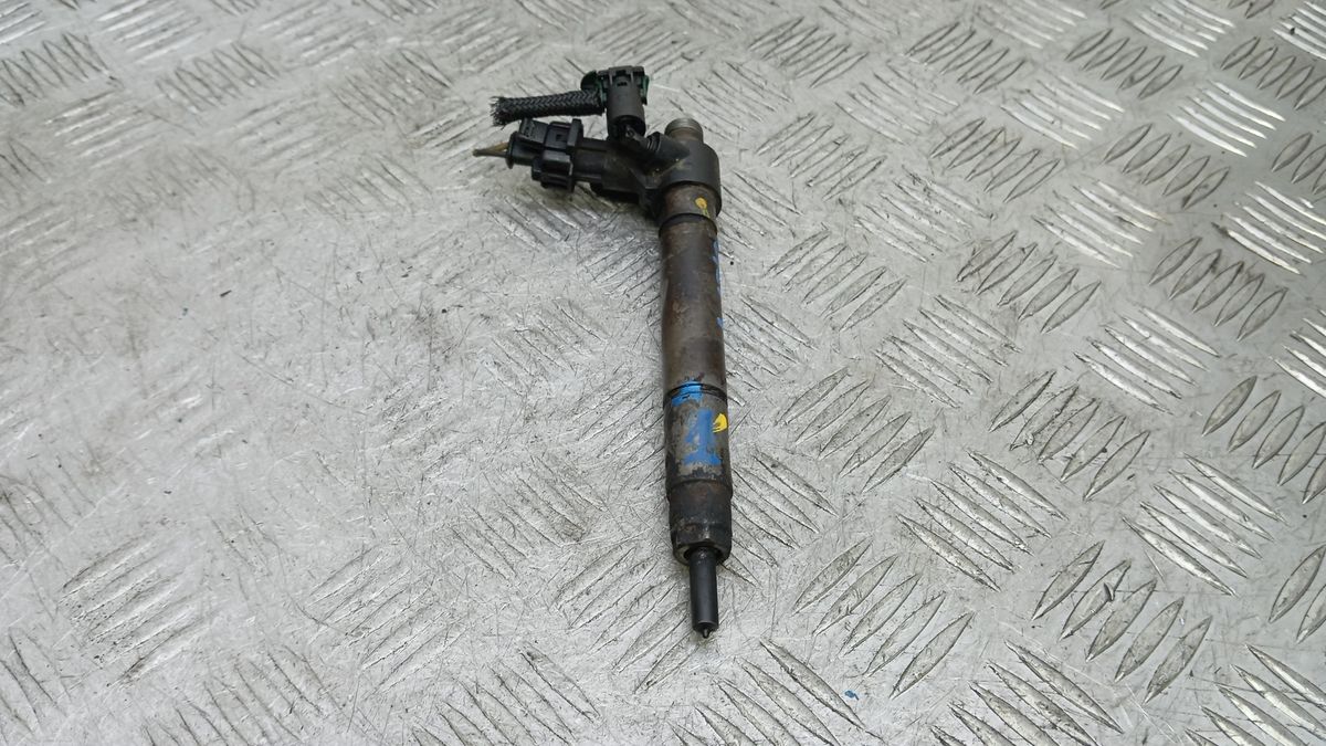 Форсунка к Peugeot 4007 2010