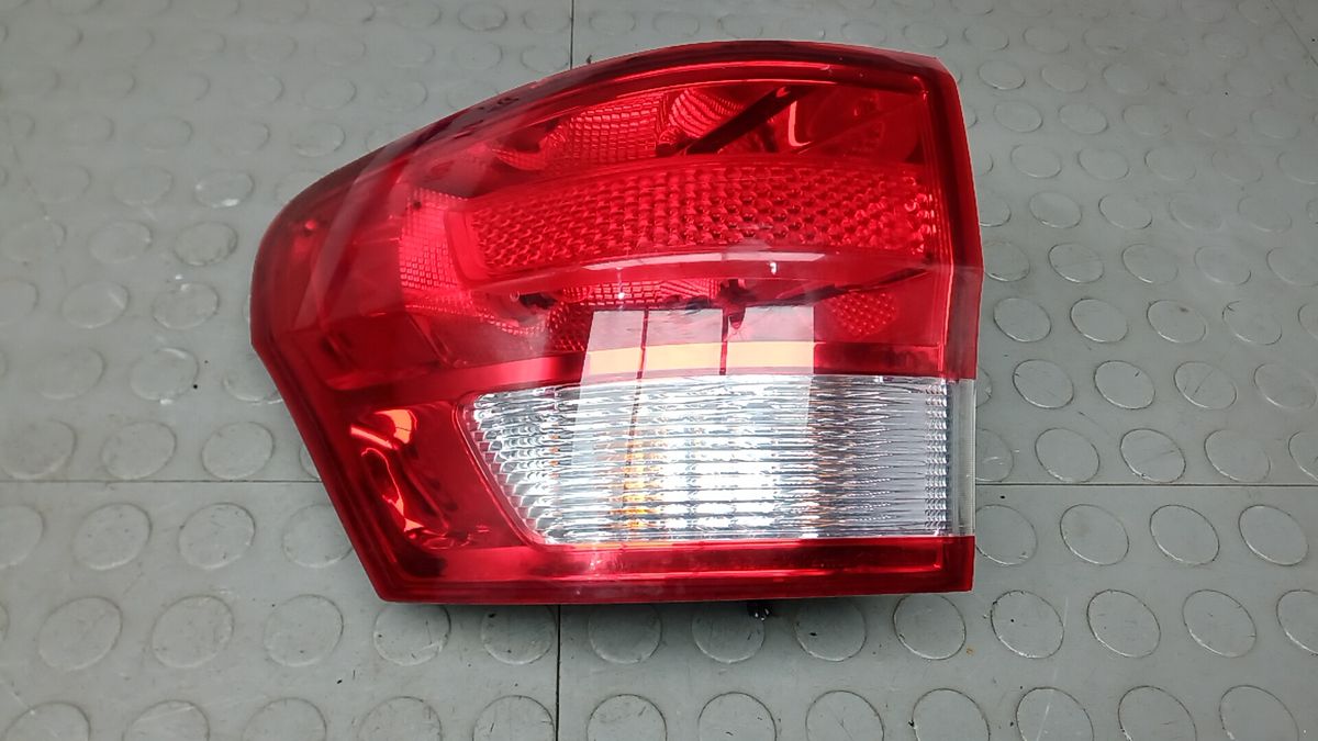 Фонарь задний левый к Jeep Grand Cherokee 2012
