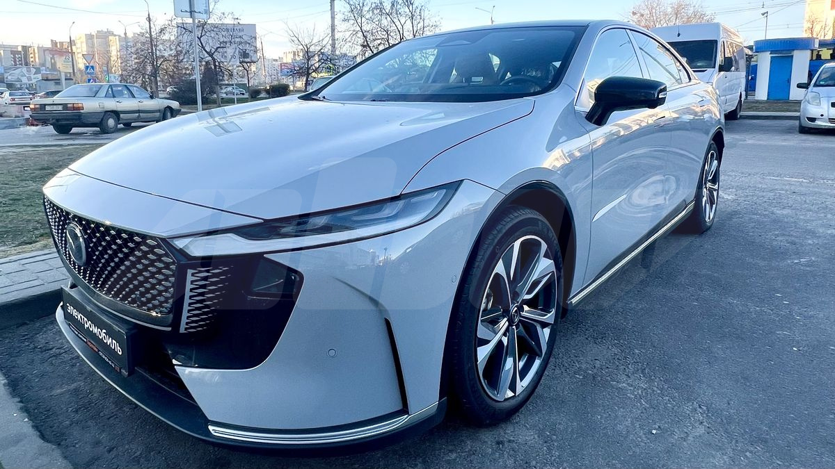 Mazda EZ-6 I, 2025