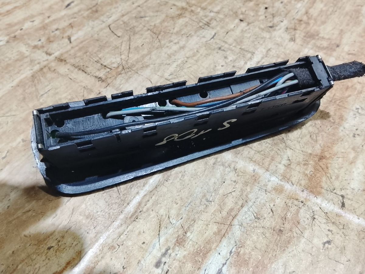 Кнопка  к Opel Omega 1996