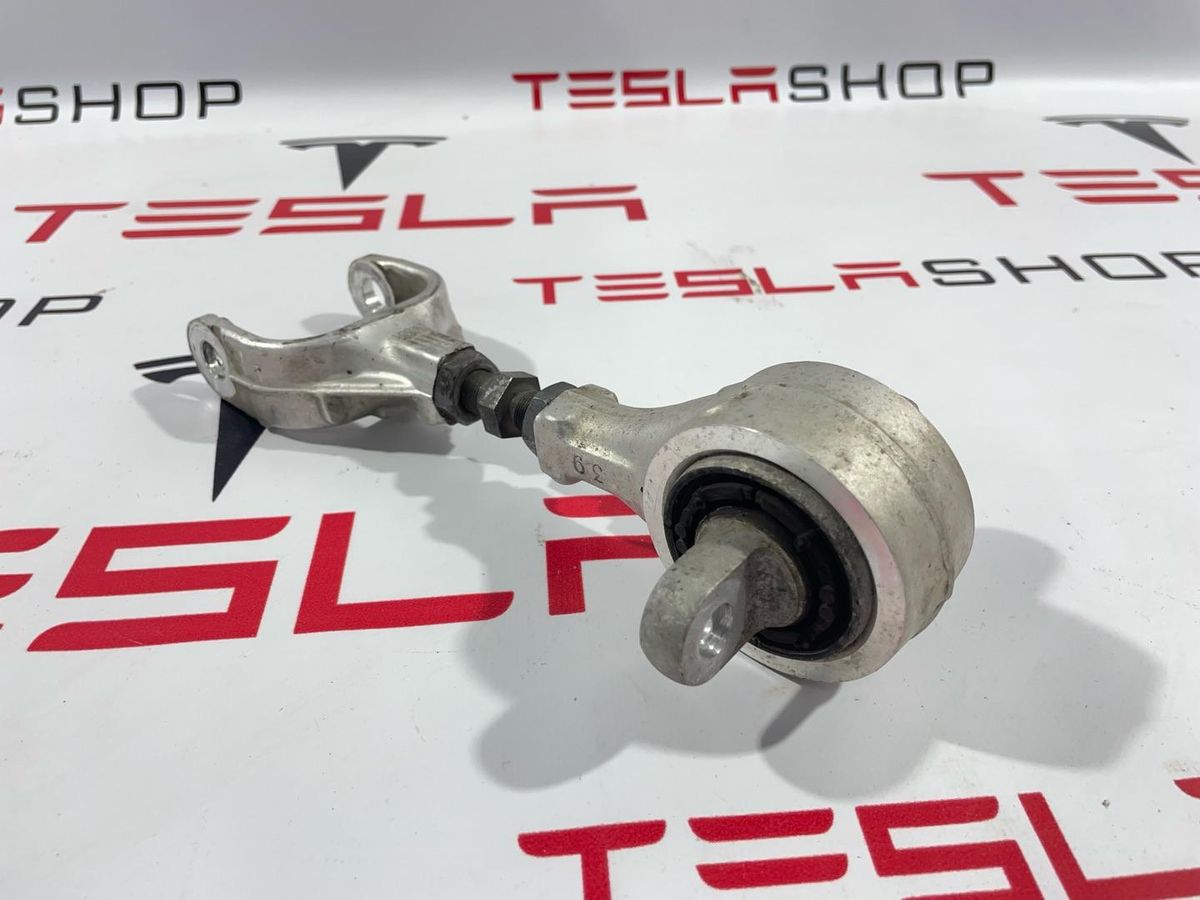 Тяга развальная к Tesla Model X 2022