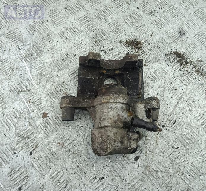 Суппорт к Volvo V50 2004