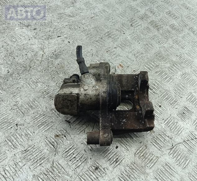 Суппорт к Volvo V50 2004