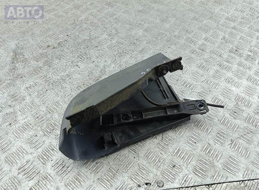 Ус под фонарь к Opel Vivaro 2004