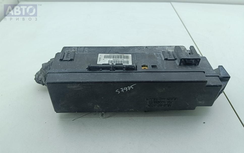 Короб предохранителей к Jeep Cherokee 2004