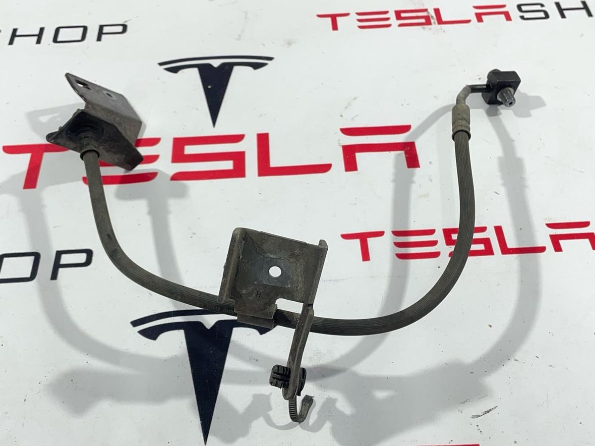 Шланг тормозной к Tesla Model X 2022