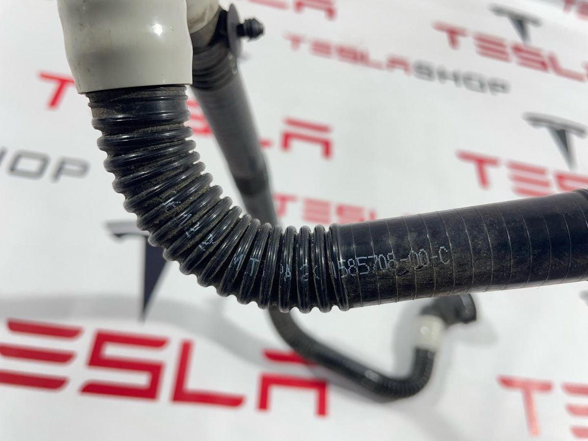 Патрубок радиатора к Tesla Model X 2022