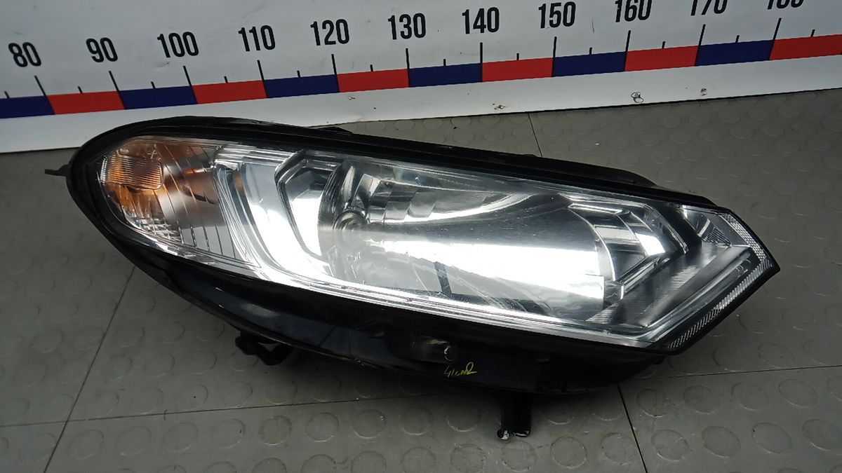 Фара правая к Ford EcoSport 2014