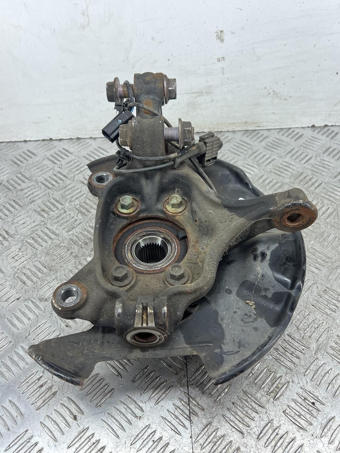 Кулак поворотный правый к Mazda 6 2020