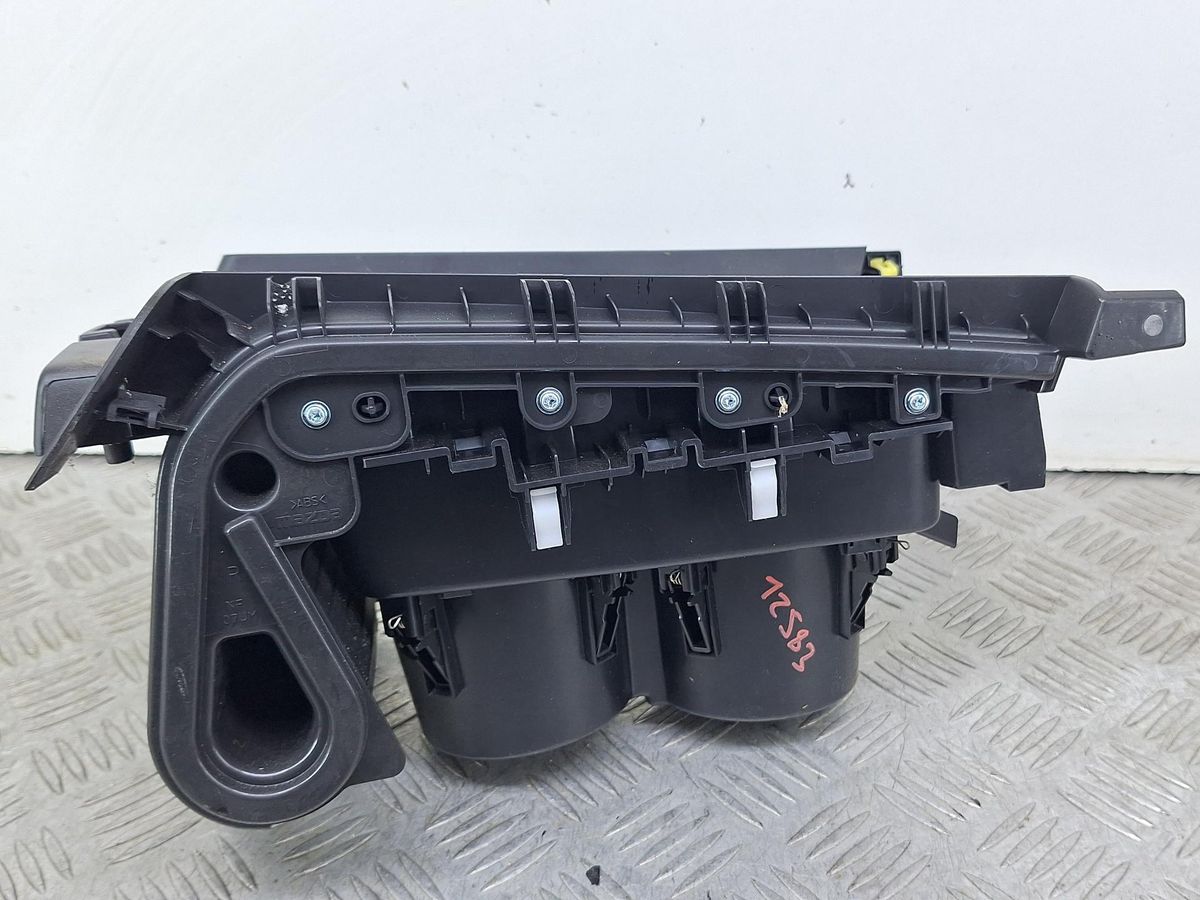 Подстаканник к Mazda 6 2020