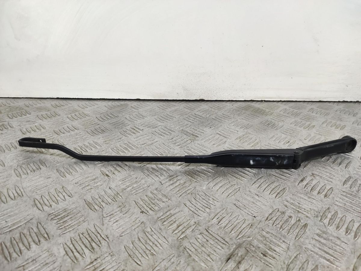 Щеткодержатель к Audi A4 1997