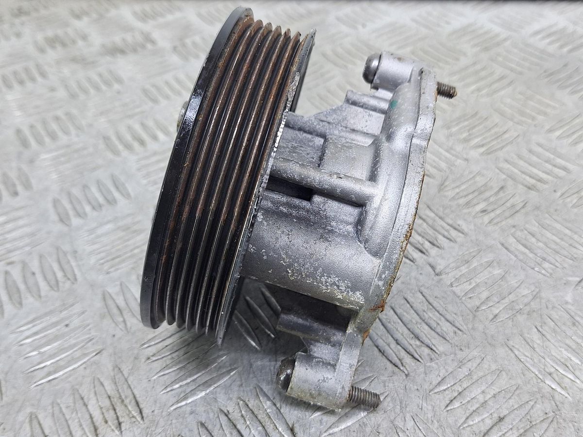 Помпа к Volkswagen Golf 2007
