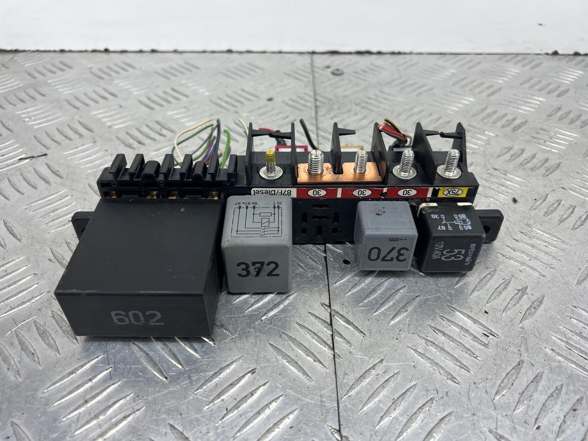 Блок реле к Audi A6 2003