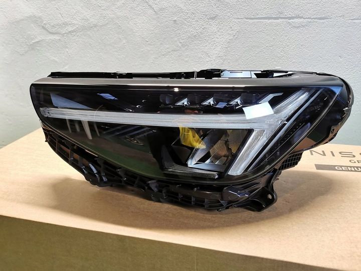 Фара левая к Volvo XC40 2022