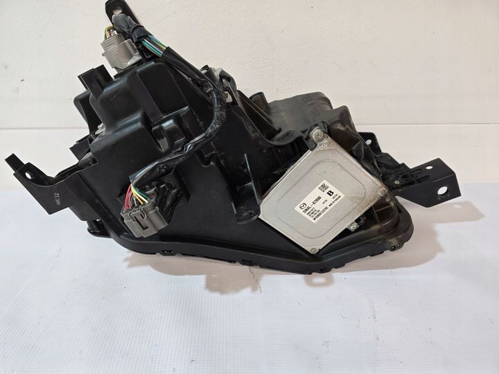Фара левая к Mazda MX-30 2020