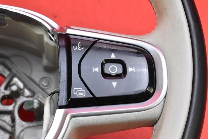 Руль к Volvo S90 2016