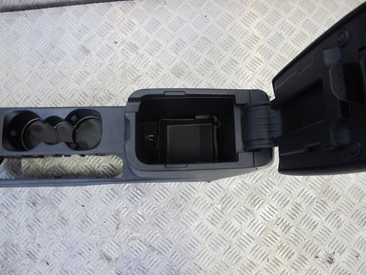 Подлокотник к Ford Puma 2019