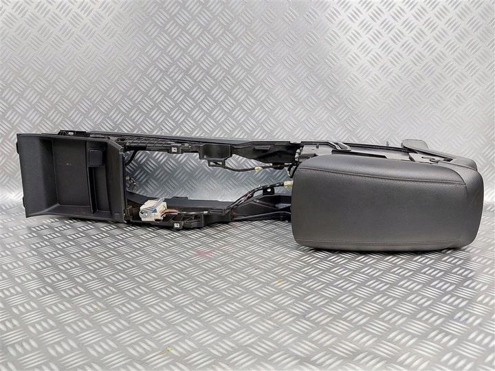 Подлокотник к Ford Mondeo 2015