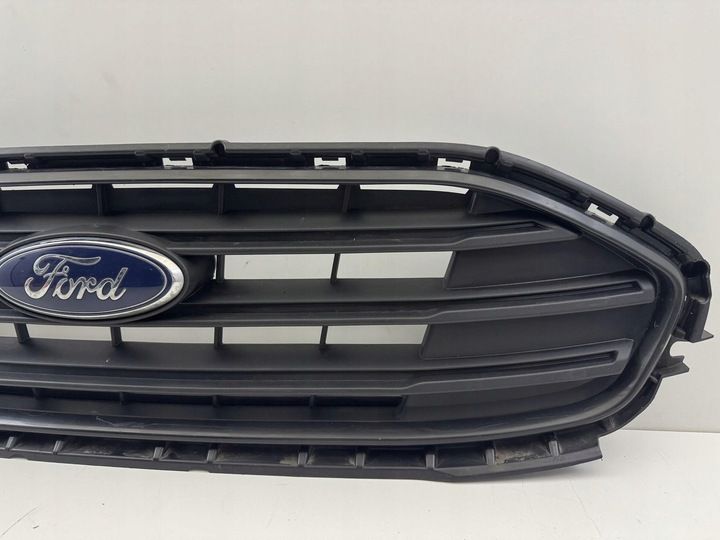 Решетка радиатора к Ford Transit Connect 2018